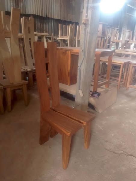 Mebel Trembesi Jepara: Kursi Makan Trembesi H Sandaran Kayu
